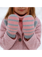 Детские варежки для мальчика и девочки