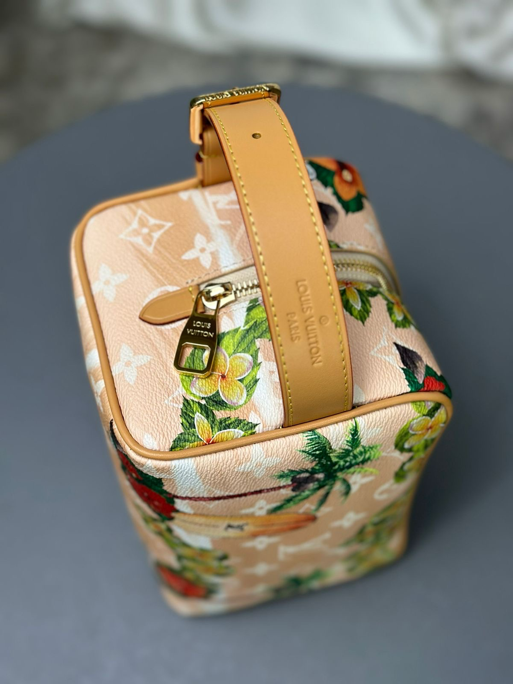 Несессер Louis Vuitton
