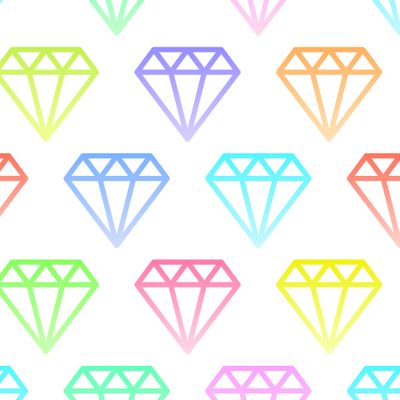 Цветные алмазы на белом