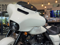 Harley-Davidson Street Glide ST White Sand Pearl / Черный (с НДС)