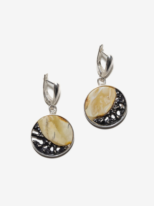 Уникальные серебряные серьги с цельным пейзажным янтарем, серебро 925 пробы