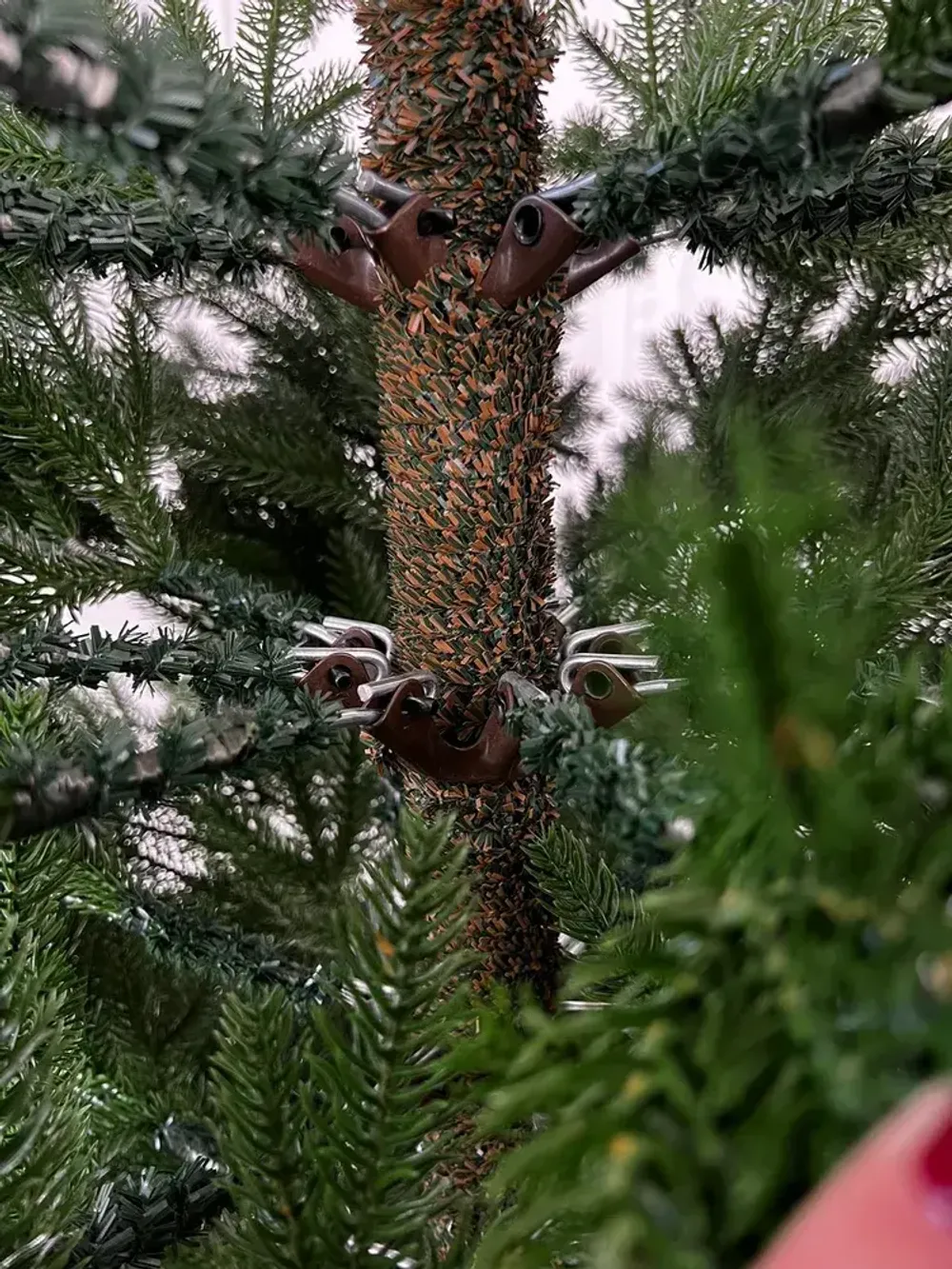 Елка с гирляндой встроенной «Престиж» (Литая хвоя) 2,5 м