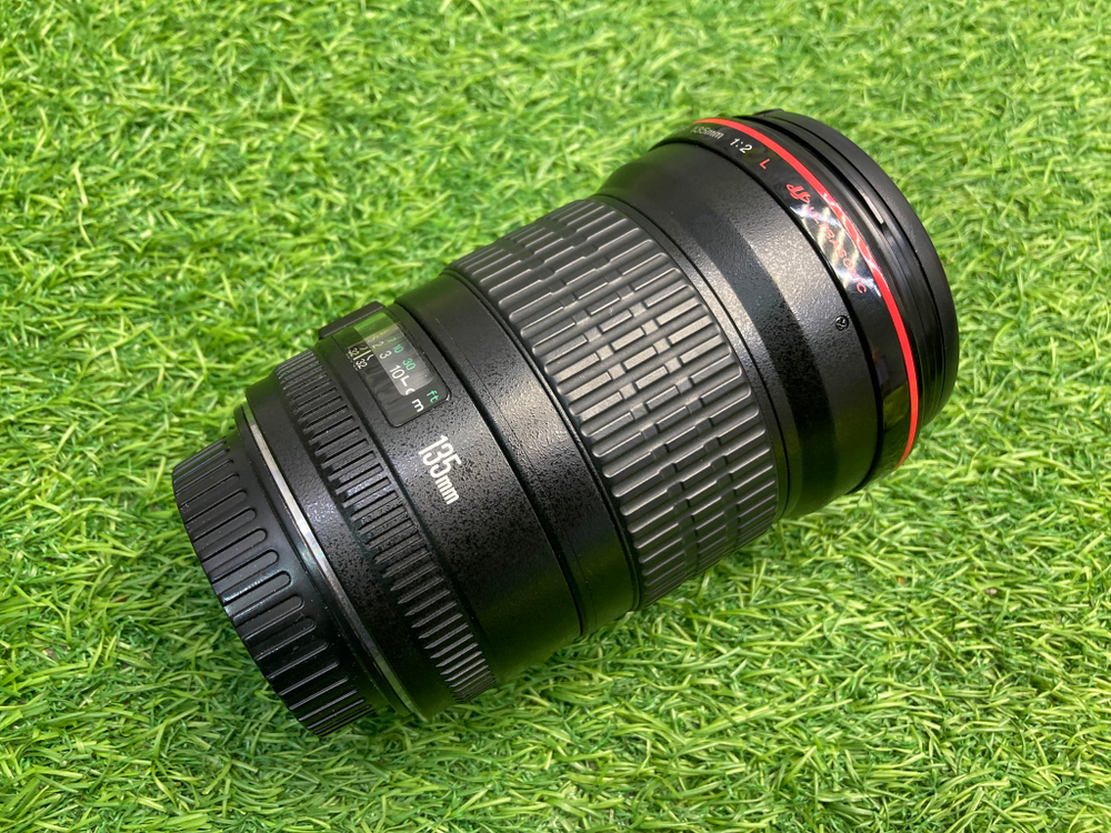 Canon EF 135mm 2L USM