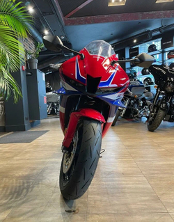Honda CBR 600RR, 2025 (RED)