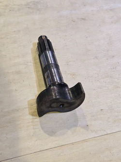 Кулак разжимной задний левый L 220мм Knorr Bremse (КММЗ)