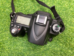 Nikon D90 8.700 кадров