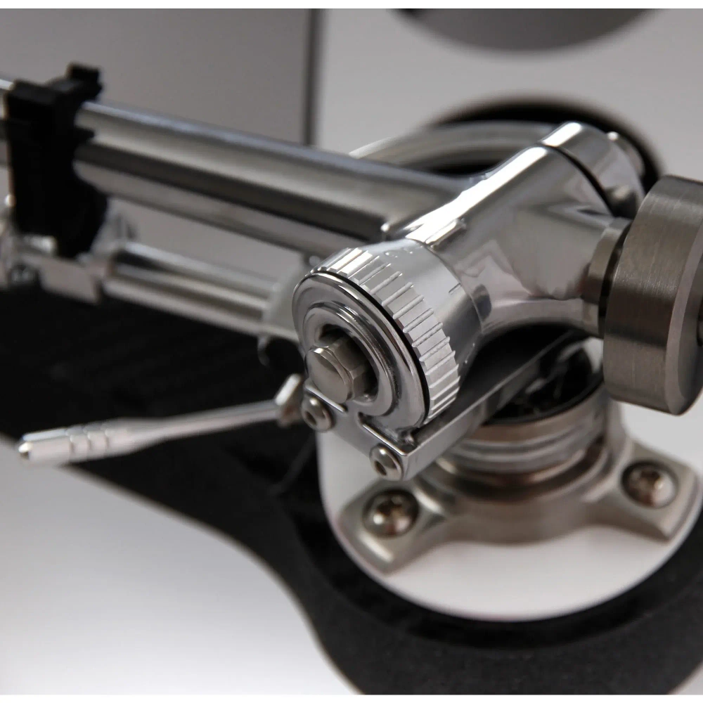 REGA NAIA (APHELION 2) BLACK ПРОИГРЫВАТЕЛЬ ВИНИЛОВЫХ ПЛАСТИНОК