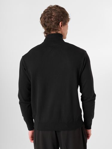 Черная базовая водолазка Heathen