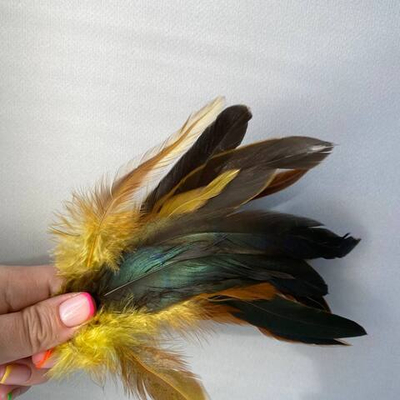 Перья петуха желтые двухцветные 2 сорт 20 шт.