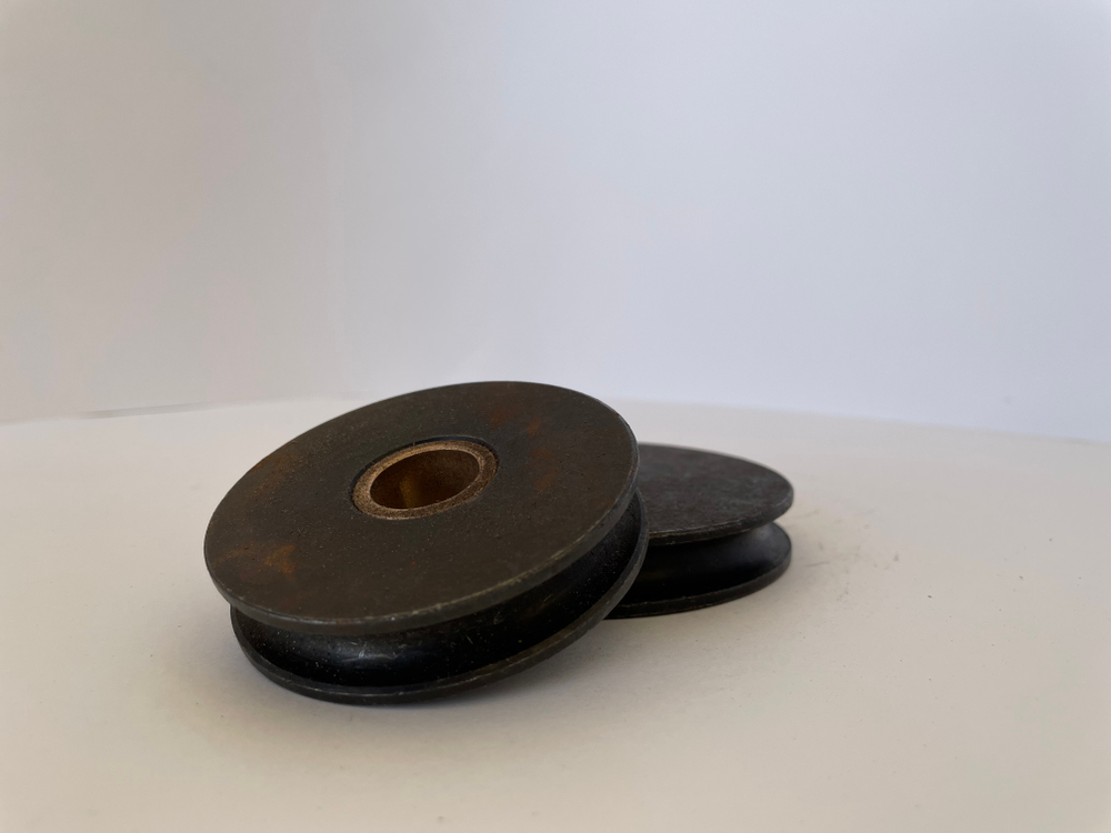 86010685 Шкив малый (209057) с втулкой (209057А) для 240ХМ (208)