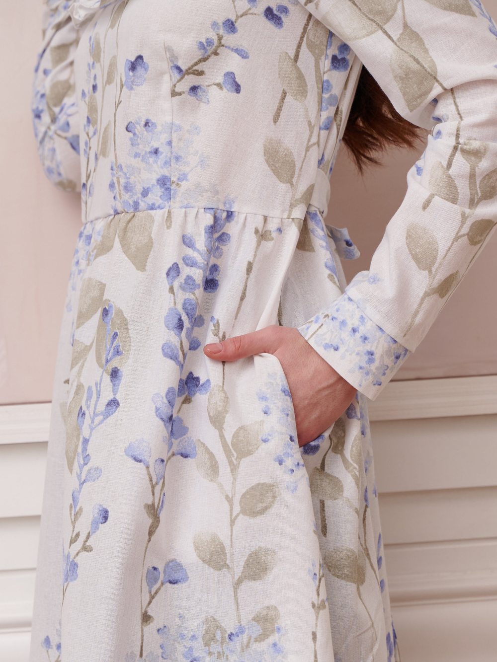 Платье с вшитой манишкой