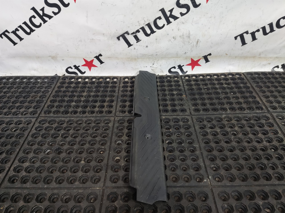 Накладка порога 2023г