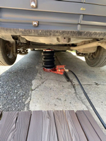 Домкрат подкатной пневматический 5т(8-12bar, h min 150мм, h max 400мм), 3 подушки