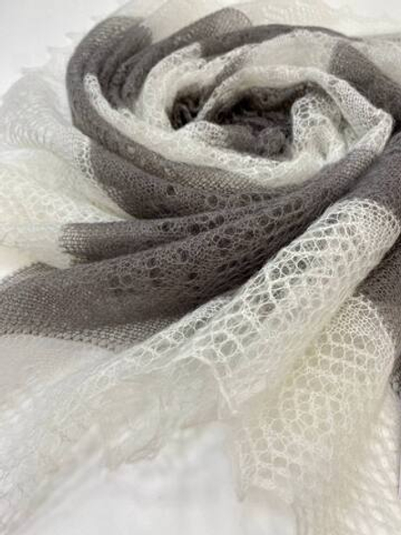 Оренбургский пуховый платок-паутинка АИ100-01/03 белый/серый