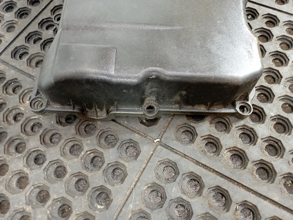 Крышка клапанная