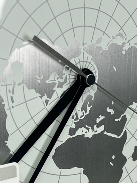 Настенные часы Seiko QXA814A