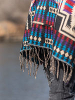 Пончо шерстяное с орнаментом