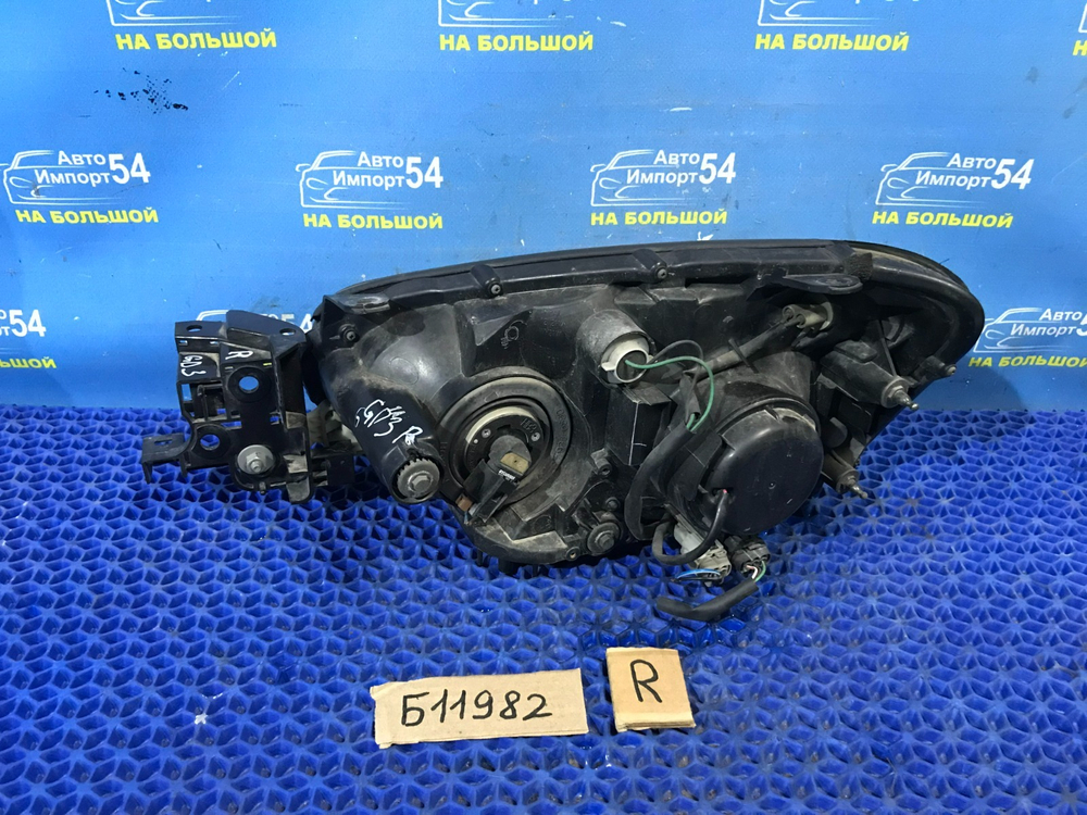 Фара передняя правая SUBARU IMPREZA 2002-2005