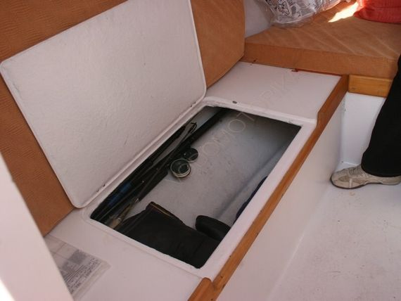 Каютный стеклопластиковый катер Легант-515К