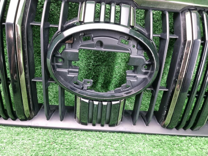 Решетка радиатора Toyota LC Prado 150 17-нв Black