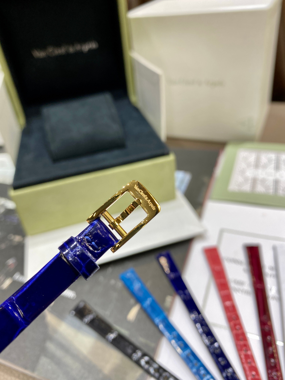 VCA Sweet Alhambra Watch