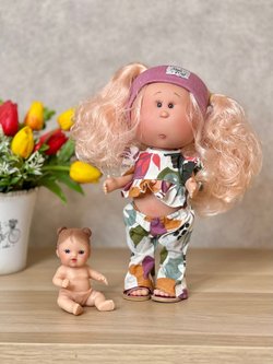 Кукла Nines виниловая 30см MIA CASE (3409A)