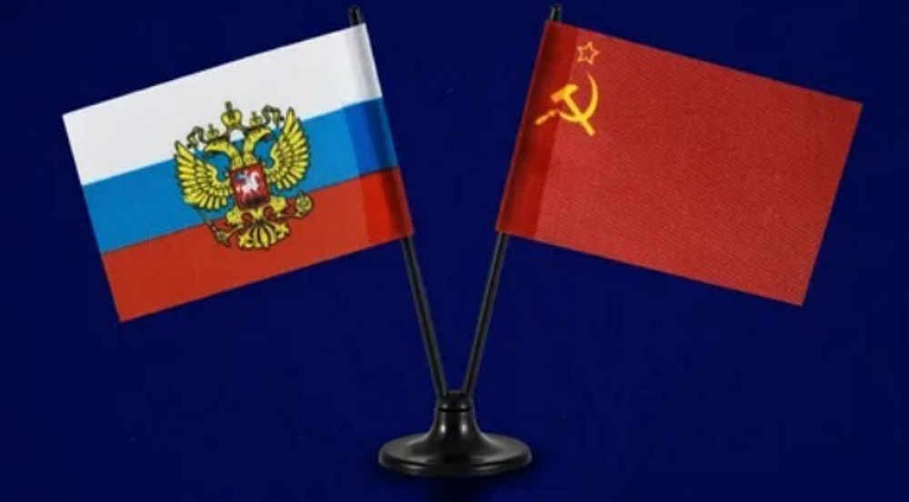 Флажок двойной на подставке РФ и СССР
