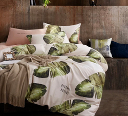 Постельное белье ЕВРО (двуспалка) Египетский Лепестки на бежевом