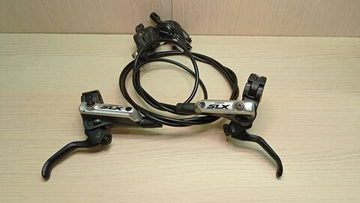 Тормоза комплект Shimano BL-M675