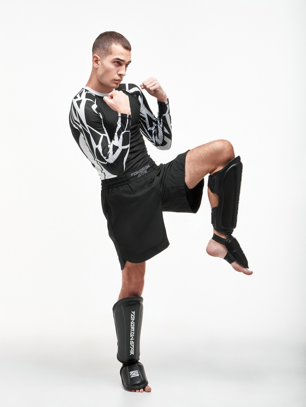 Защита голени и стопы Tomorrow Star Black Line