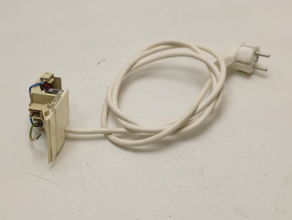 IWUB4085CIS кт59 Сетевой фильтр для стиральной машины Indesit б/у