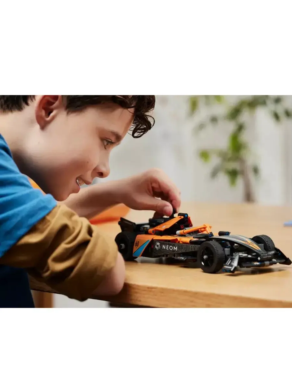 Лего Техник 42169 McLaren Formula E Race Car Technic