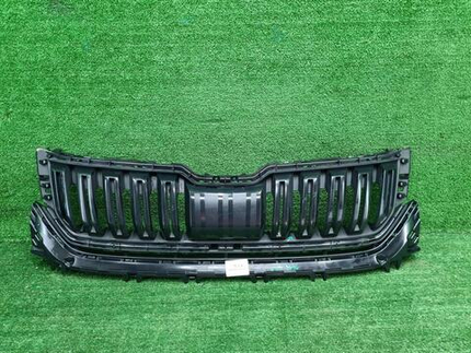 Решетка радиатора Skoda Kodiaq (2016-2022)