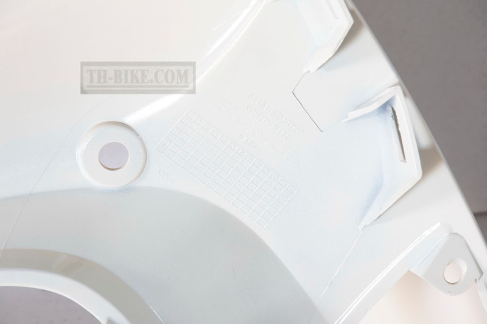 81131-KZV-T00ZH. SHIELD, R. LEG. Honda SUPER CUB110 Dream110 NBC110 (JA10-100xxxx)