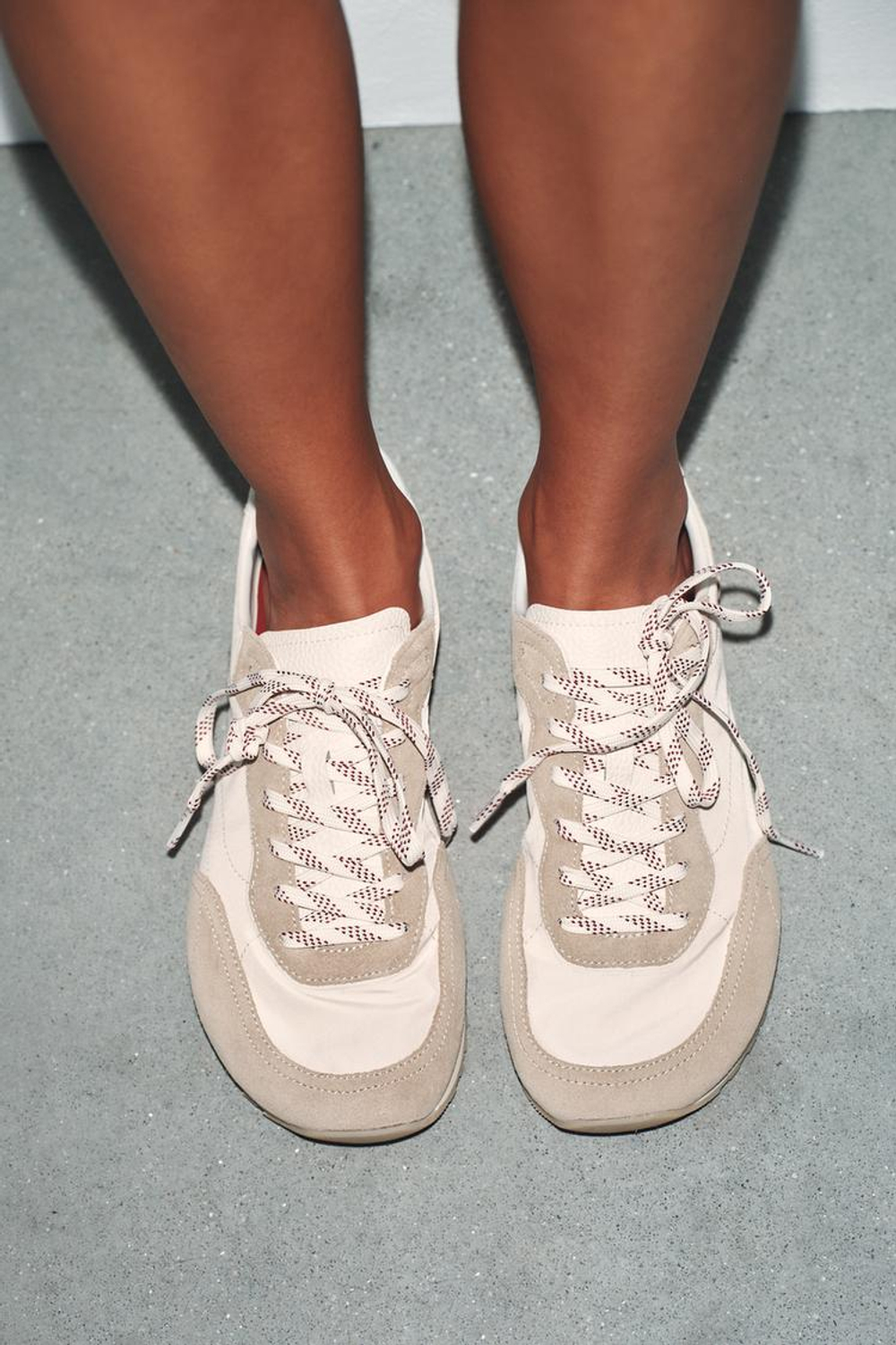 ZARA КРОССОВКИ BAREFOOT ИЗ РАЗНЫХ МАТЕРИАЛОВ, ПЕСОЧНО-КОРИЧНЕВЫЙ