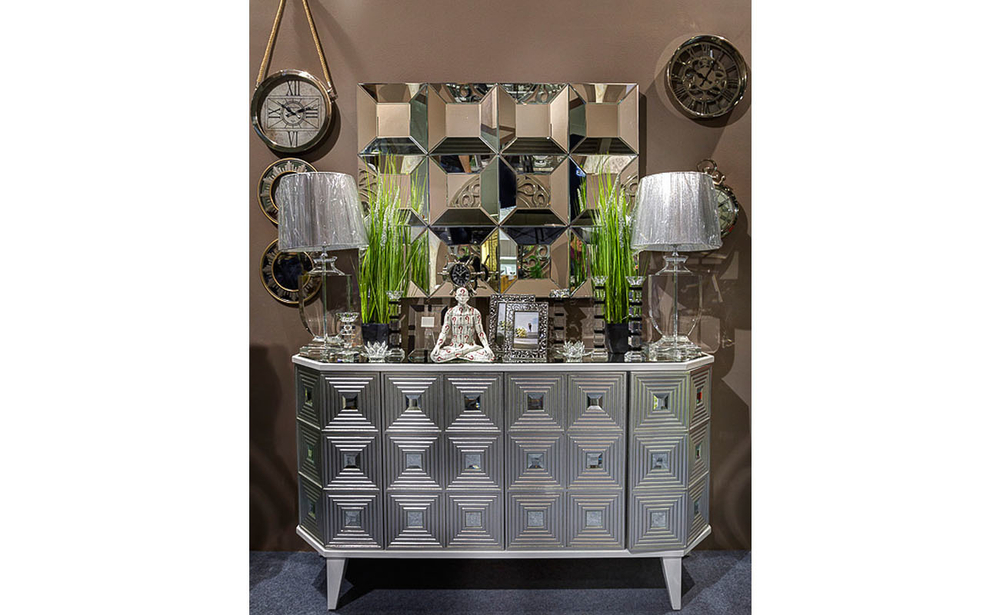 Комод серебряный Garda Decor B1980-S в интерьере