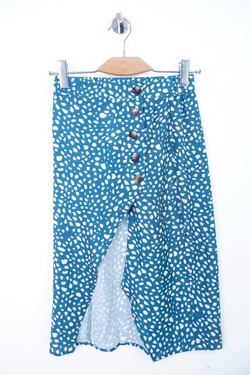 Юбка с разрезом, визуально на 42 размер