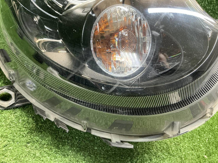 Фара правая Mini Hatch R56 (2010-2013) ксенон