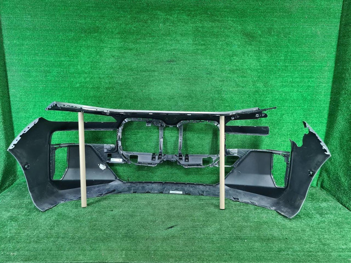 Бампер передний BMW 7er G70 (2022-н.в.) M-paket