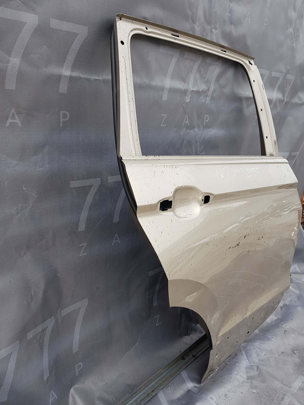 дверь задняя правая Volkswagen Tiguan 2 16-нв Б/У Оригинал 5na833312g