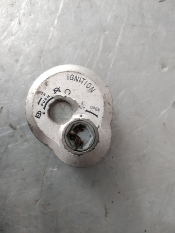 накладка замка зажигания (2)