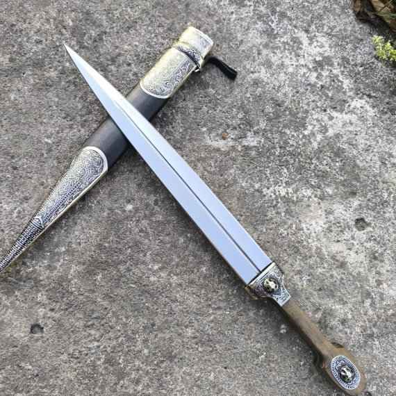 Кинжал Кавказский из стали 65х13 Орех (53см)