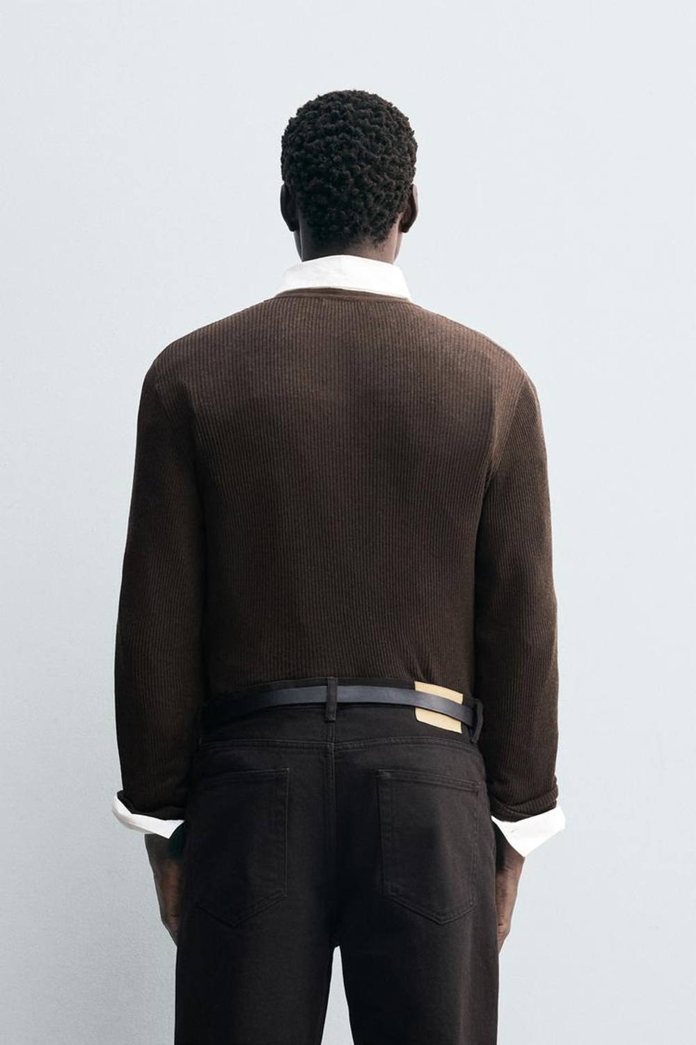 ZARA ЛЕГКИЙ ДЖЕМПЕР С ВОРОТНИКОМ НА ПУГОВИЦАХ, КОРИЧНЕВЫЙ