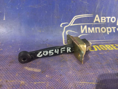 Ограничитель двери передней правой TOYOTA HARRIER 1997-2003