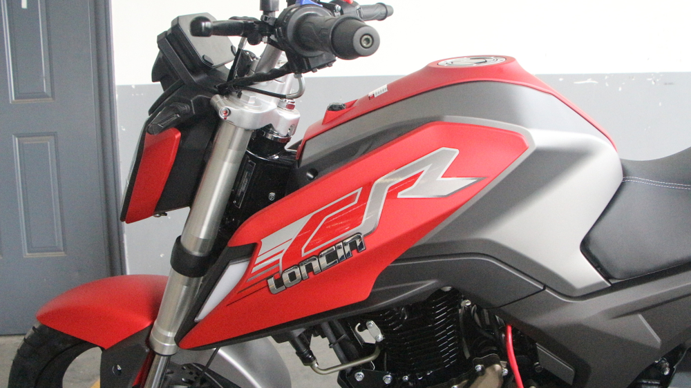 Мотоцикл Loncin CR4 II