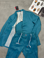 Льняной костюм Kiton