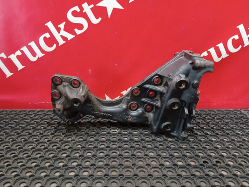 Кронштейн переднего бампера левый