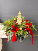 Новогодняя композиция на стол «Ёлочка желаний»