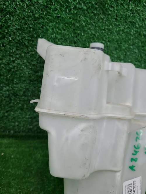 Бачок омывателя Toyota RAV4 4 CA40 (2012-2019)