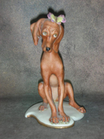 Статуэтка. Фарфор. Cобака с бабочкой на голове. Capodimonte. Италия